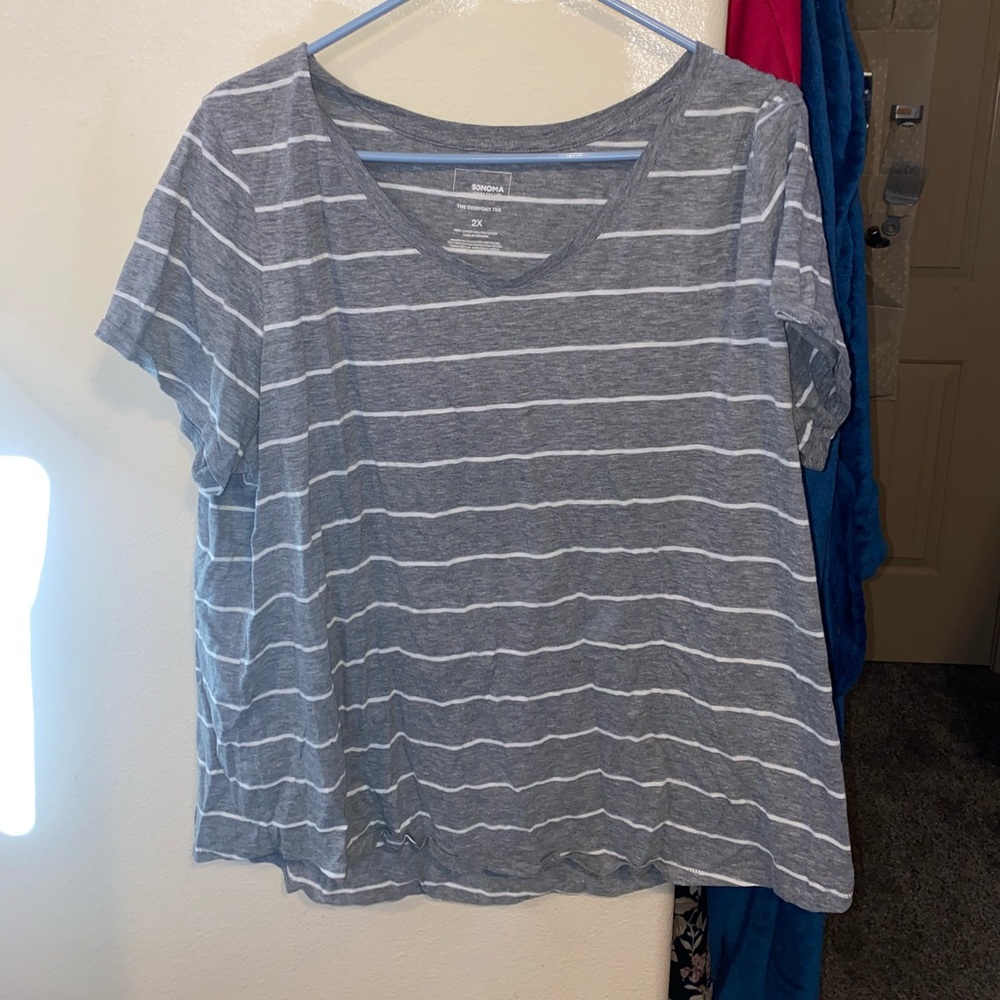 grey w/ white stripes shirt